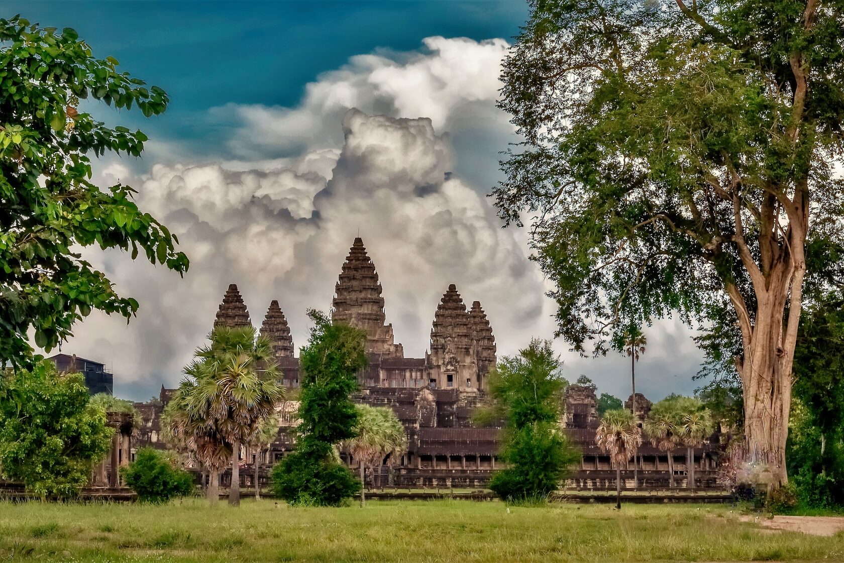 Java Island: Bromo Volcano, Tumpak Sewu Waterfall & Ancient Temples
